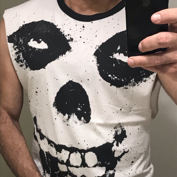 MISFITS Sleeveless T-shirt NWT S, M, L, XL - Picture 2 of 8